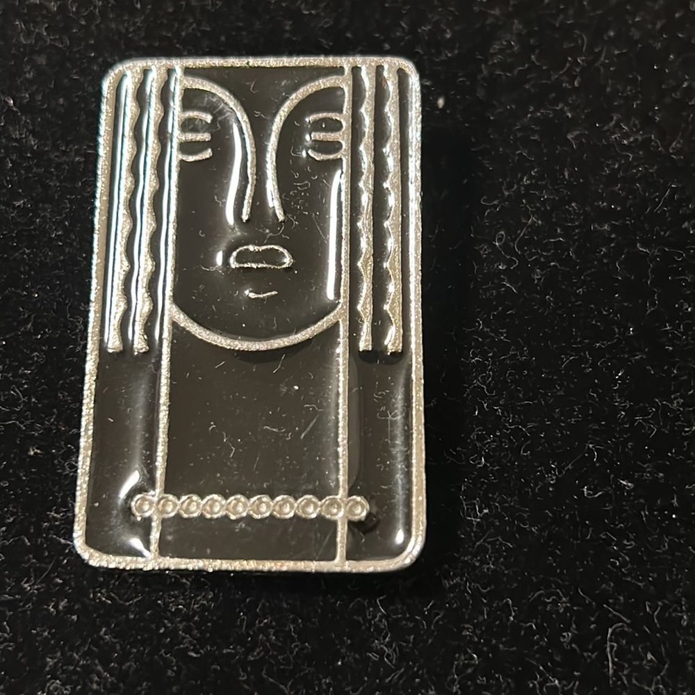 CHARLES OF THE RITZ   PEWTER BROOCH PIN   PENDANT